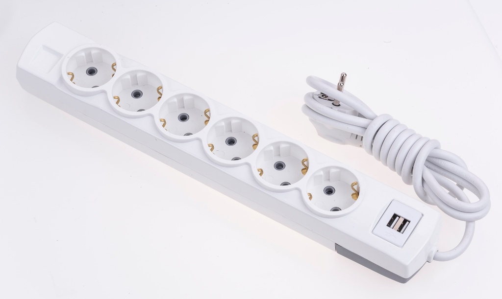 [6000-3USB] 6 с заземлением групповая розетка + 3m кабель + USB